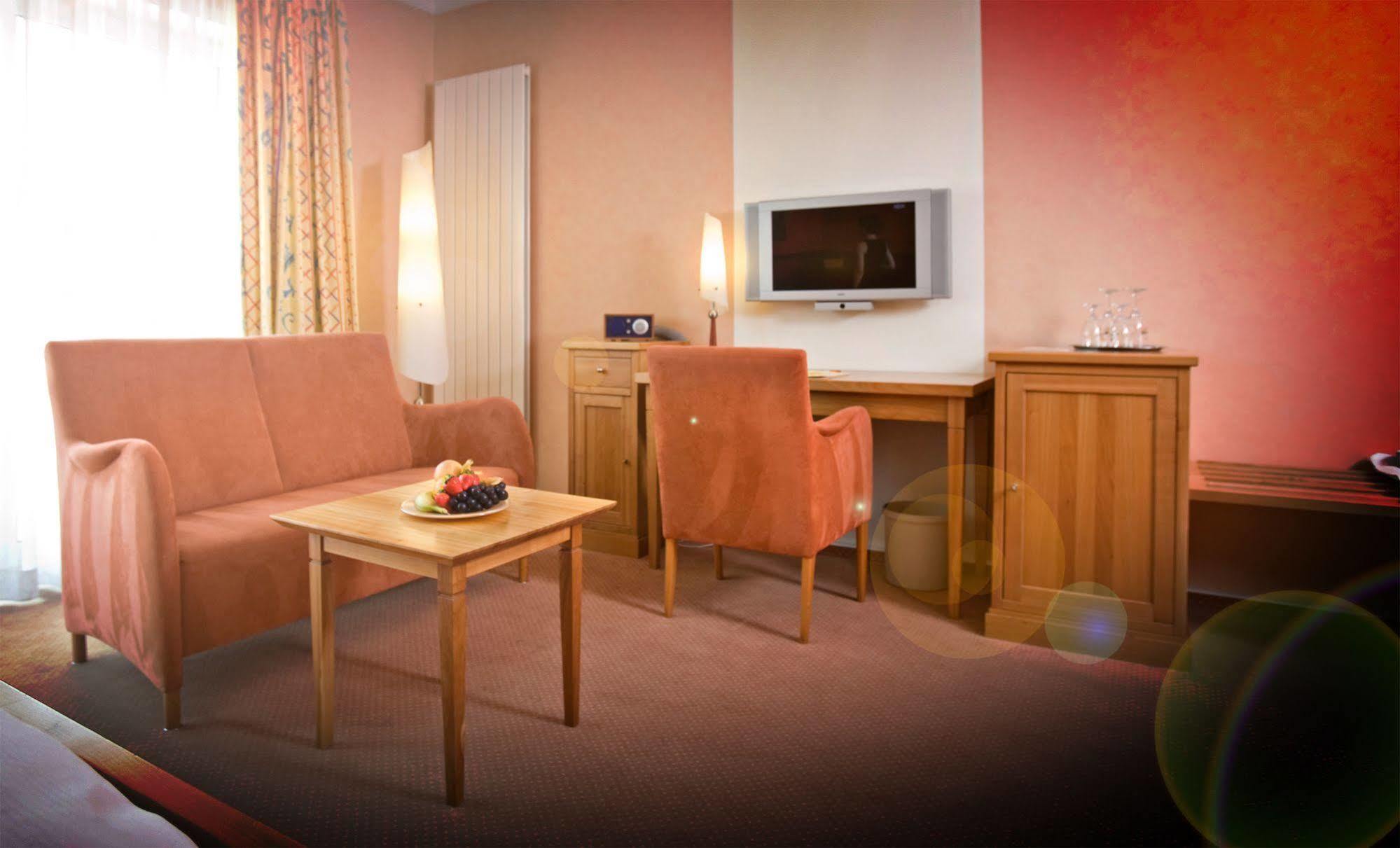 Hotel Sonne Rheda-Wiedenbrueck Ngoại thất bức ảnh